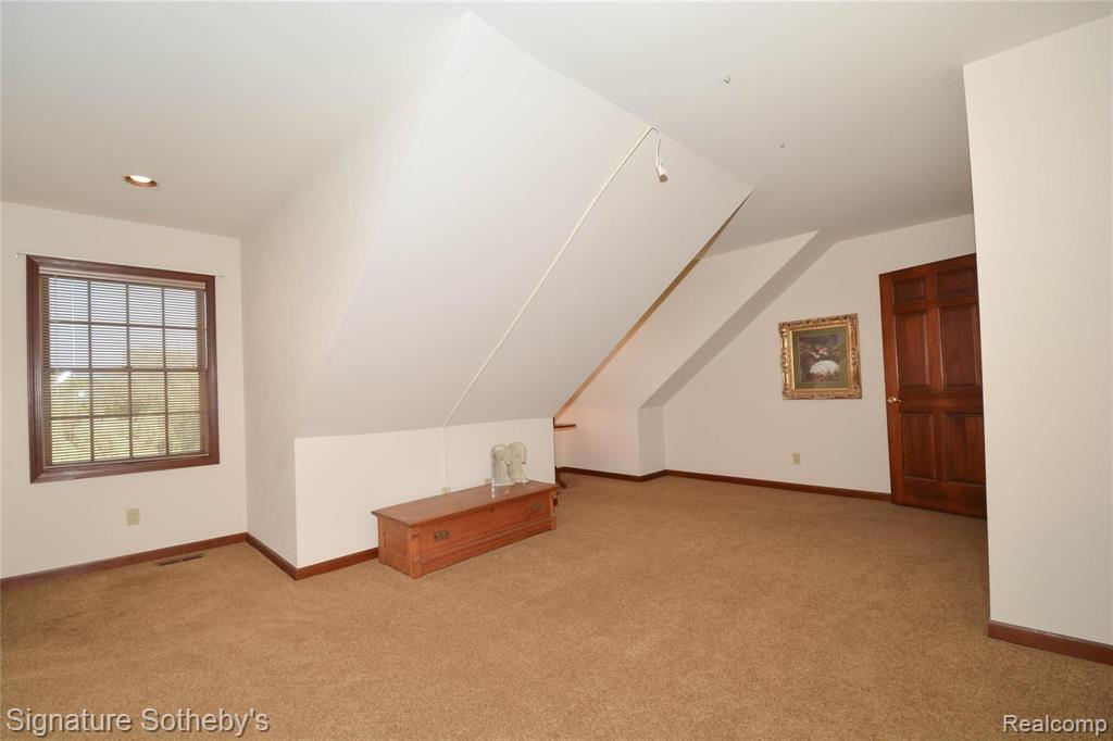 8463 Hartland Road Fenton, MI 48430 - Photo 26 of 54