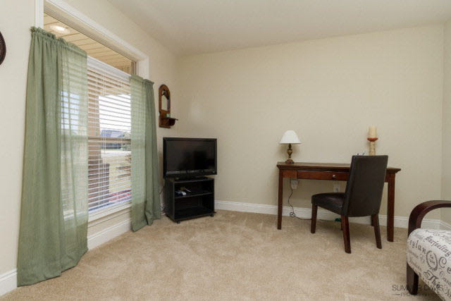 579 Fulton Loop Foley, AL 36535 - Photo 14 of 19 Office/Den
