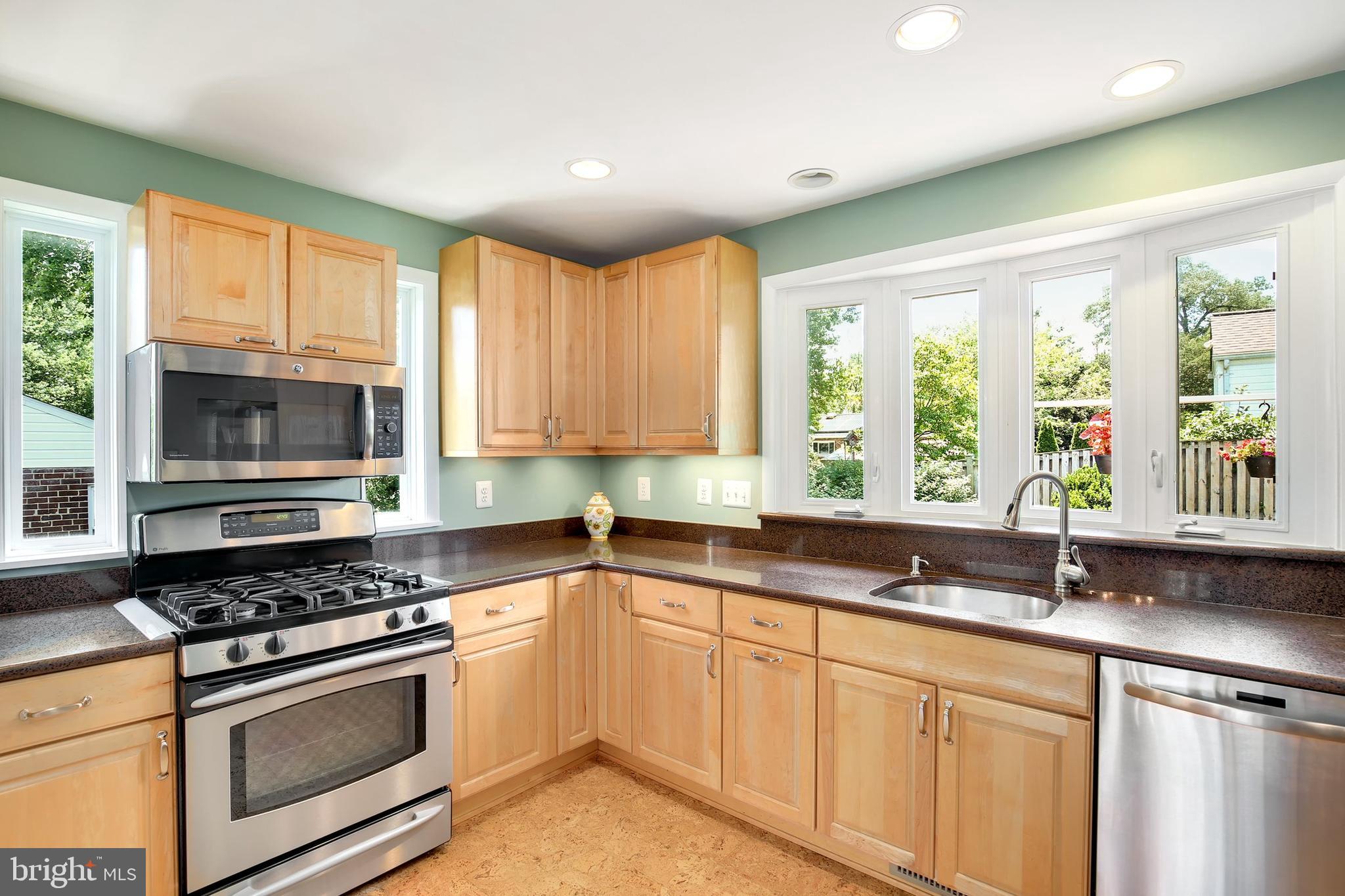 701 Robert Road Rockville, MD 20850 - Photo 12 of 33 Gallery Image 12