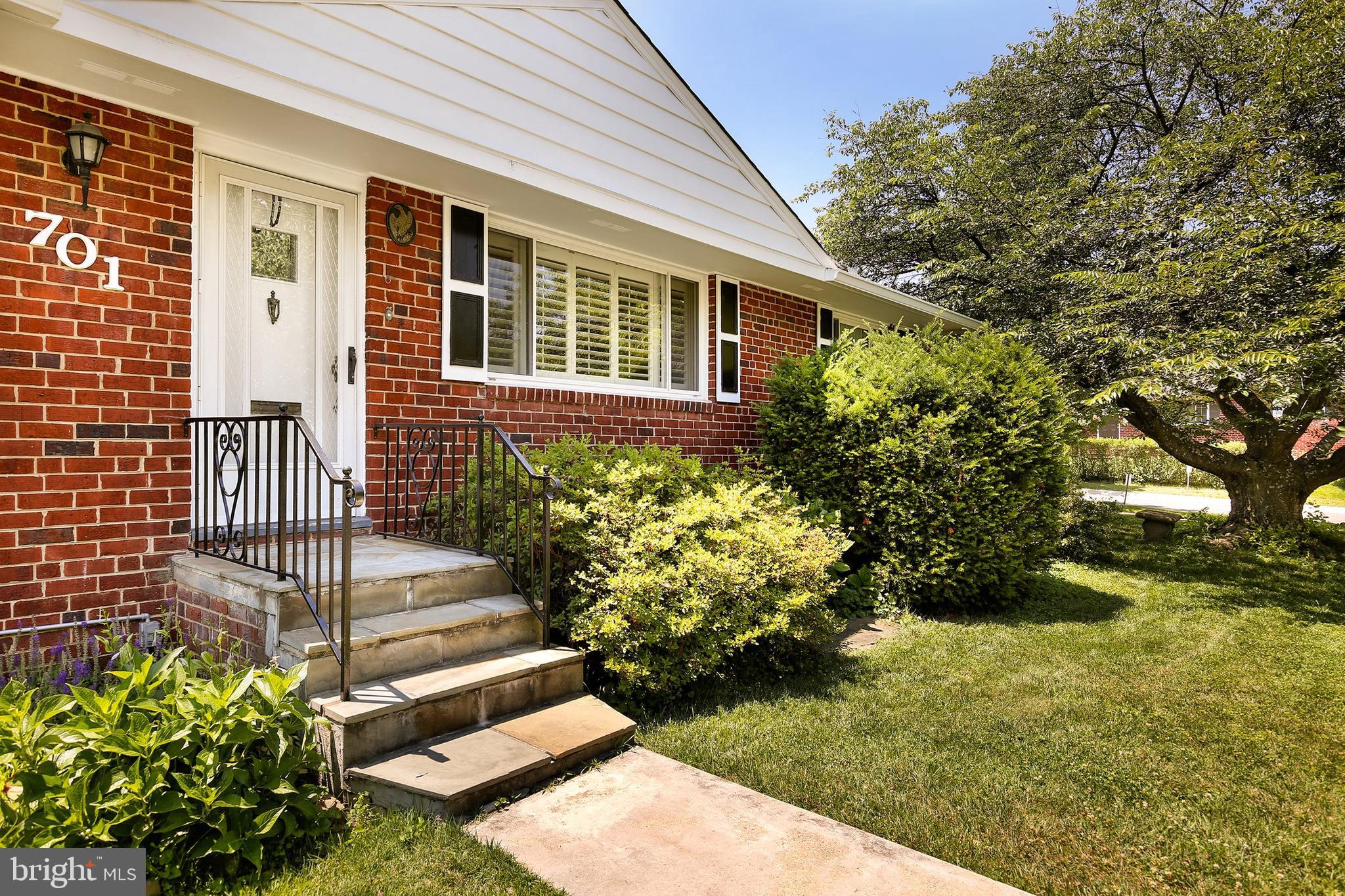 701 Robert Road Rockville, MD 20850 - Photo 3 of 33 Gallery Image 3