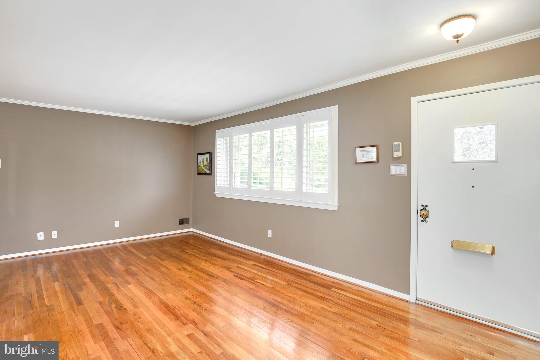 701 Robert Road Rockville, MD 20850 - Photo 4 of 33 Gallery Image 4