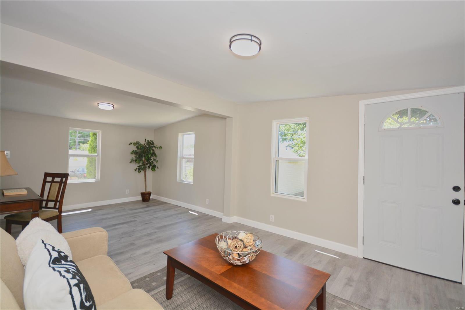 8001 Morgan Ford Road St. Louis, MO 63123 - Photo 18 of 27