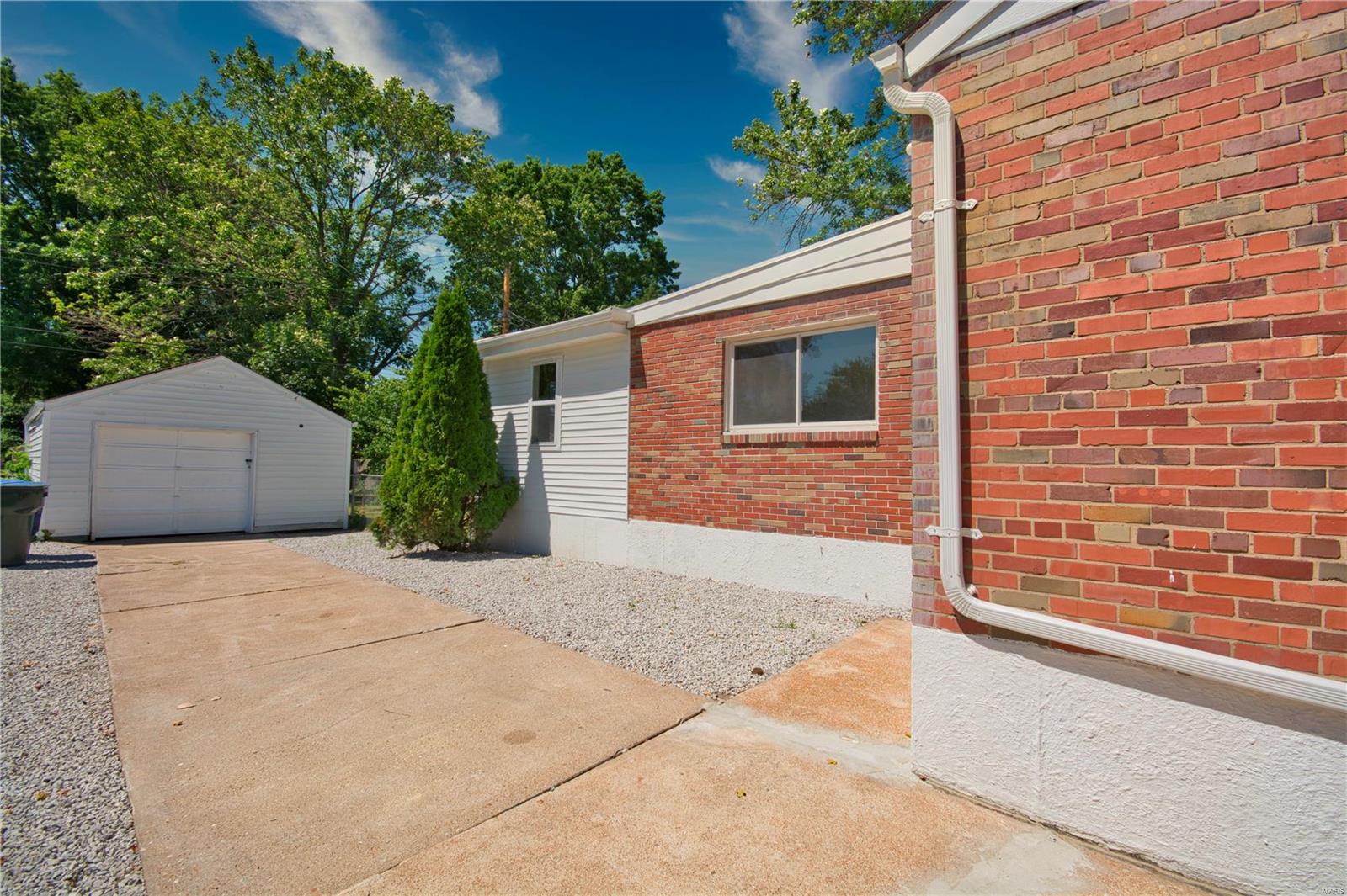 8001 Morgan Ford Road St. Louis, MO 63123 - Photo 25 of 27