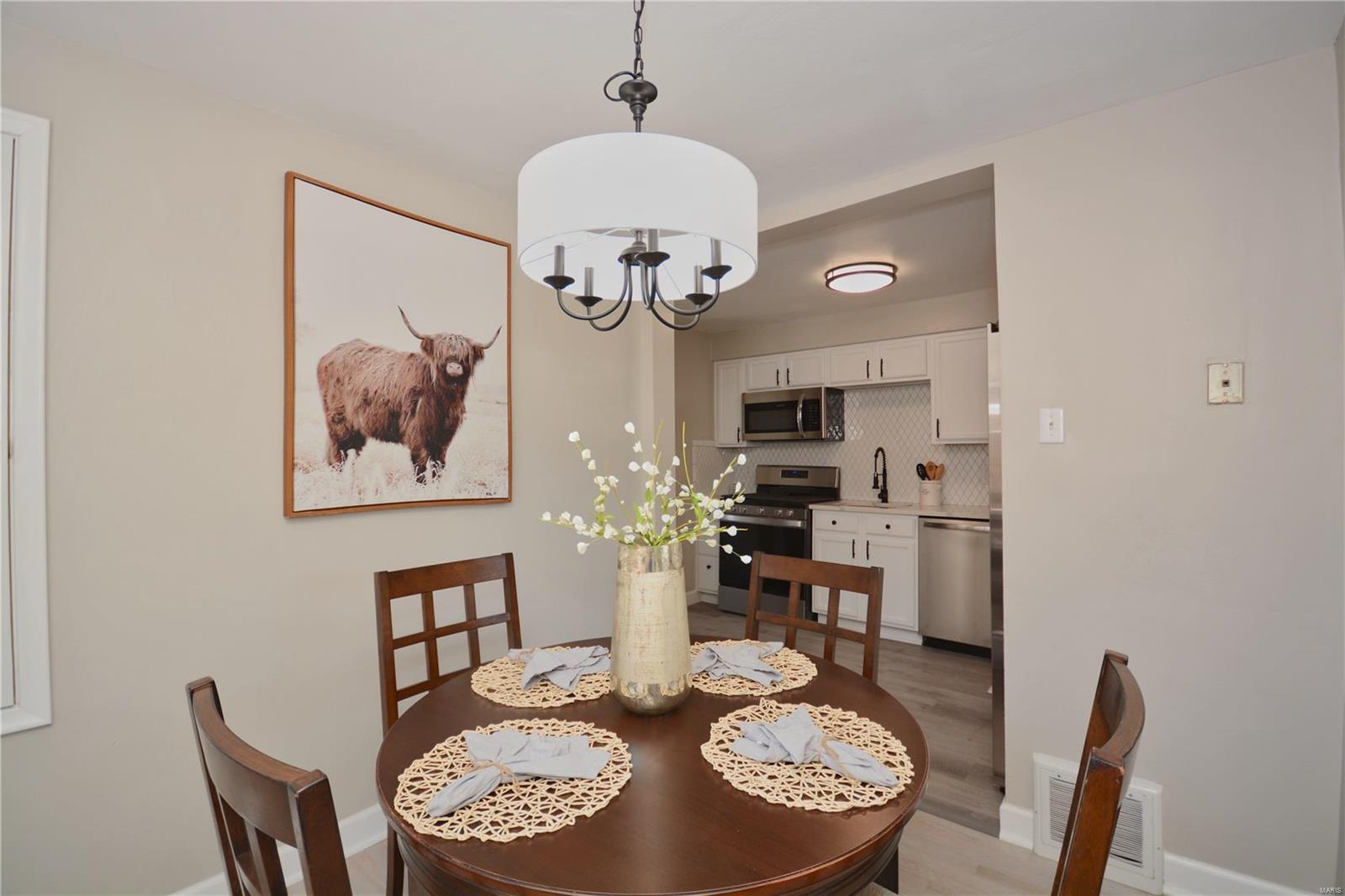 8001 Morgan Ford Road St. Louis, MO 63123 - Photo 5 of 27