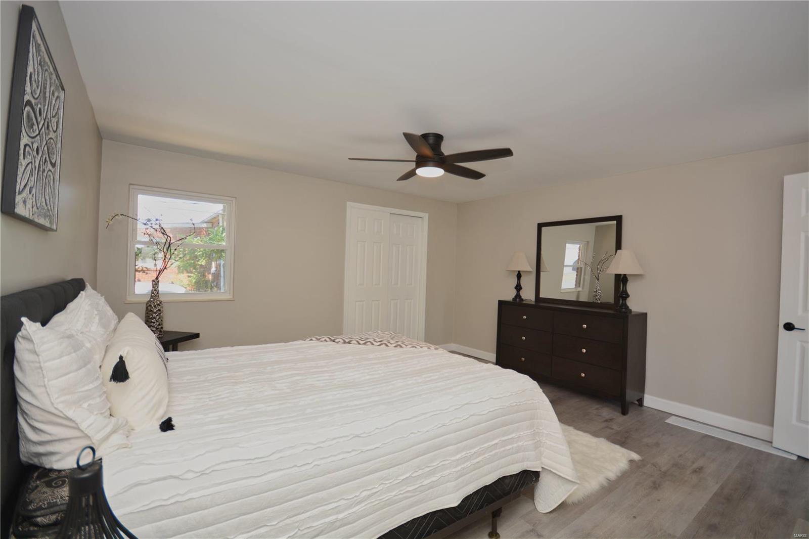 8001 Morgan Ford Road St. Louis, MO 63123 - Photo 8 of 27