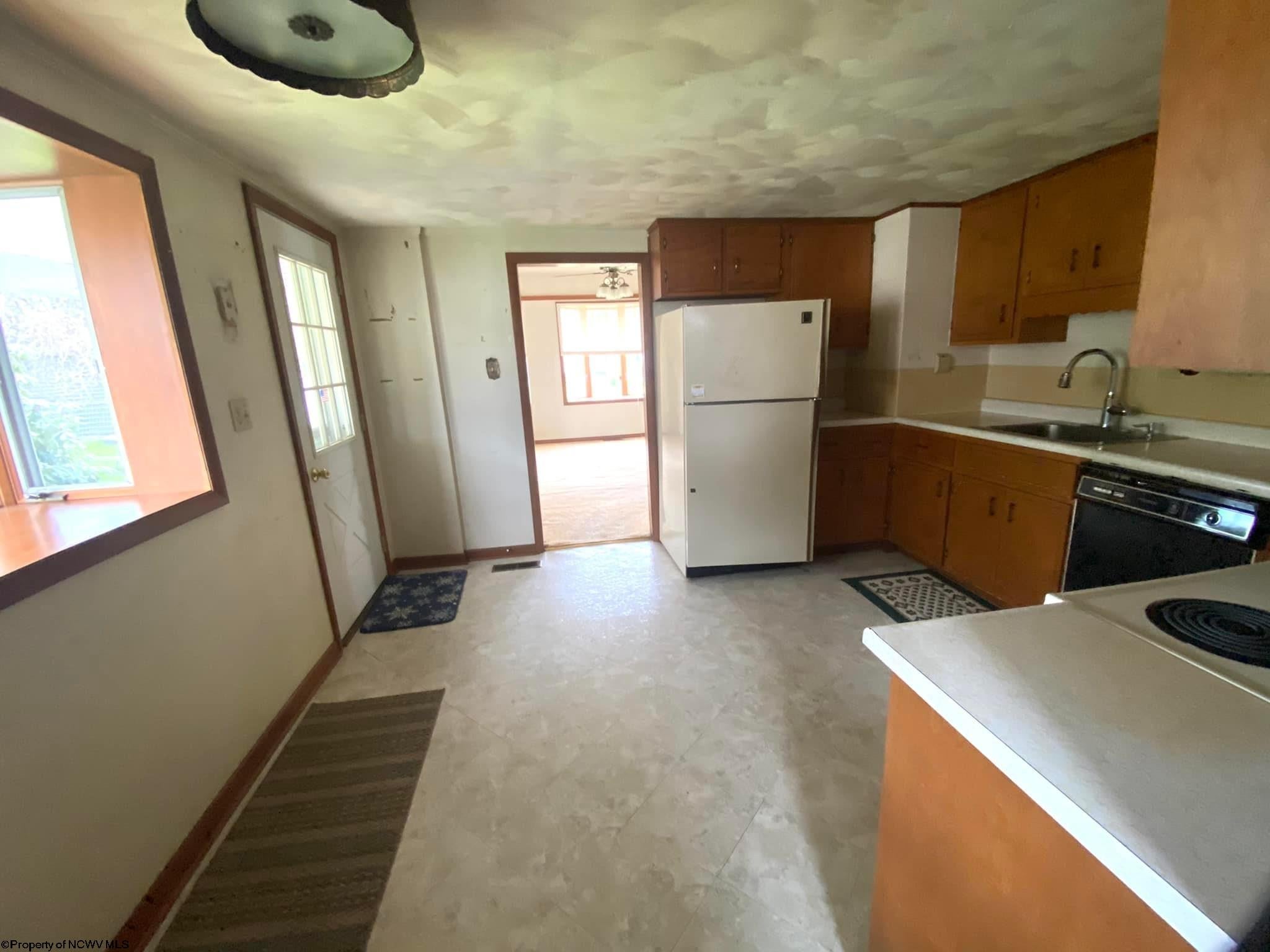 47 Charles Street Hendricks, WV 26271 - Photo 16 of 30 Gallery Image 16