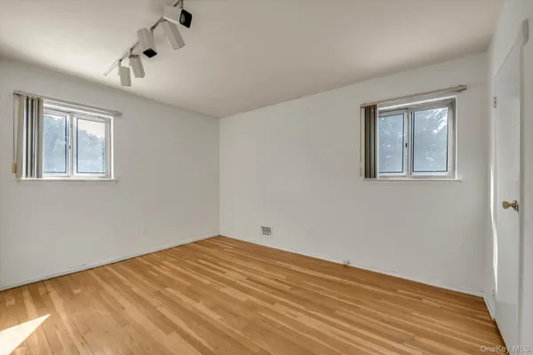 $1,198,000 | 23 Madison Avenue, Jericho, NY 11753