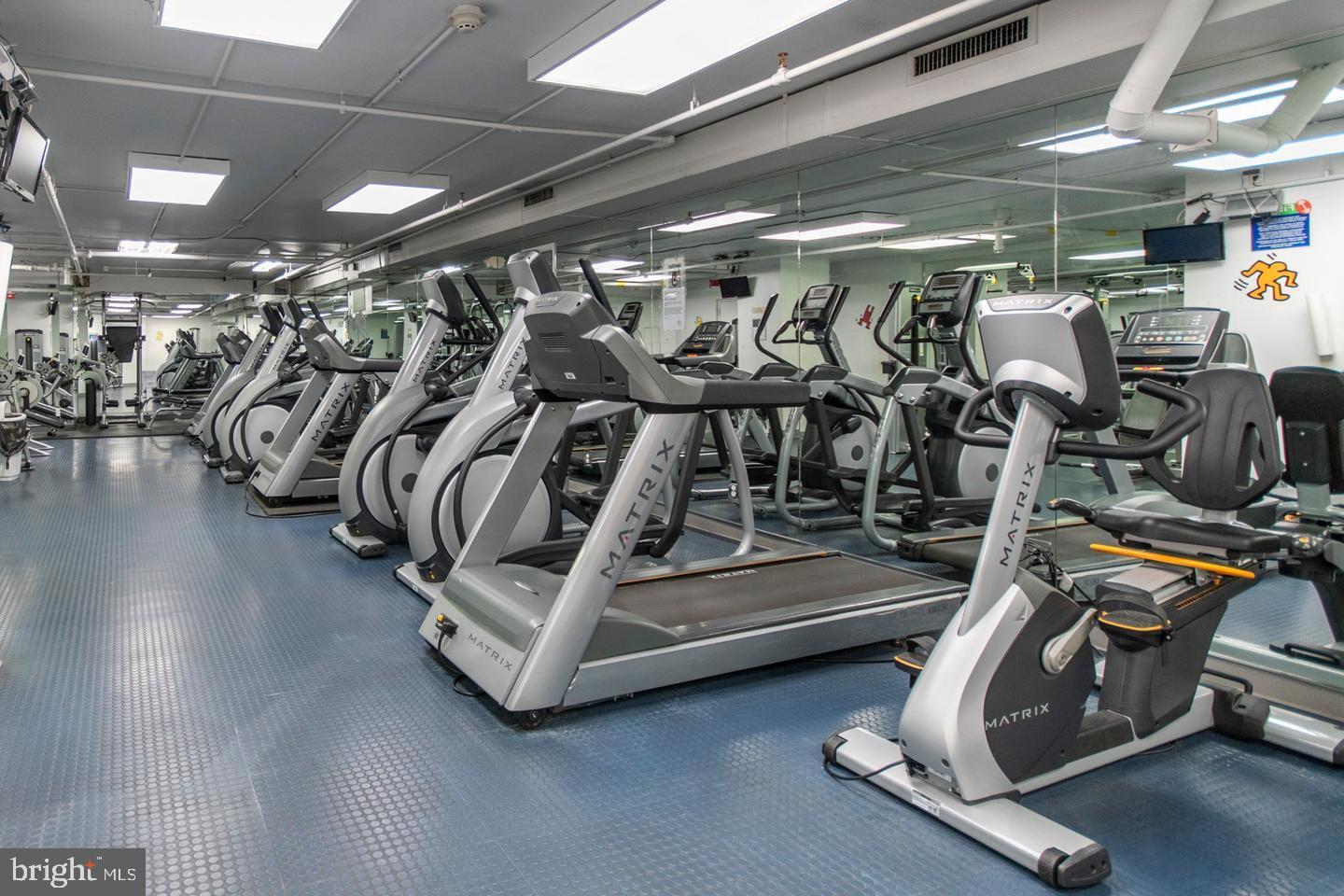 2101-17 Chestnut Street, Unit 1608 Philadelphia, PA 19103 - Photo 19 of 28