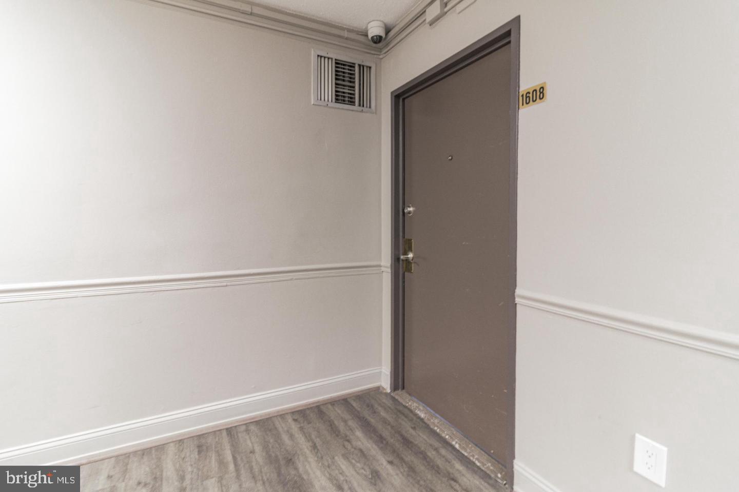 2101-17 Chestnut Street, Unit 1608 Philadelphia, PA 19103 - Photo 3 of 28 a view of closet