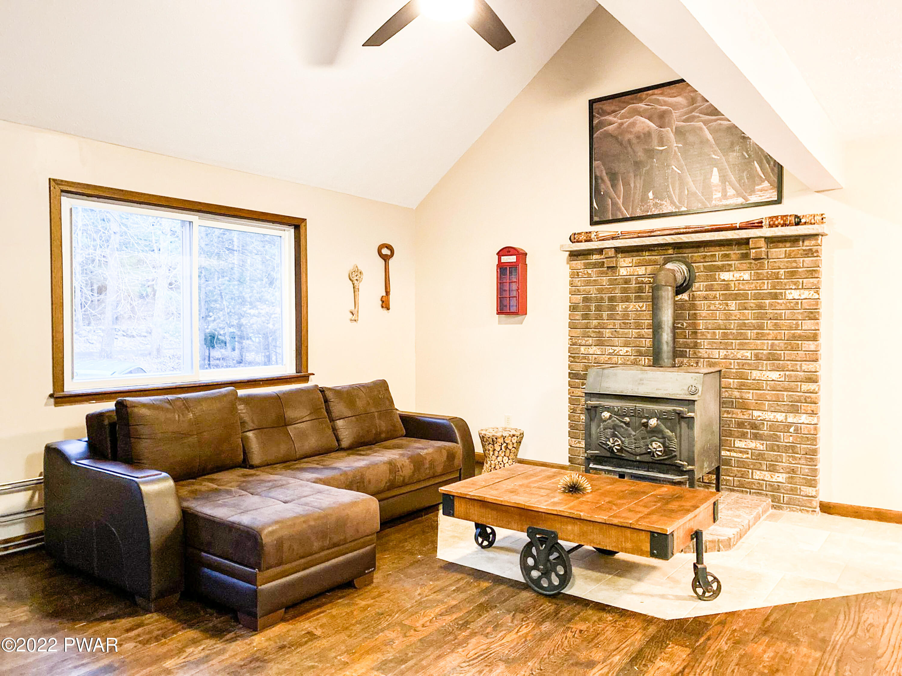 535 Big Egypt Road Bushkill, PA 18324 - Photo 8 of 42 3d17b675-5a46-4be3-a826-f918a53eb7d8