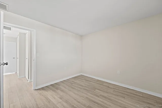 $4,000 | 100 Seaview Avenue, Unit 4H, Norwalk, CT 06855