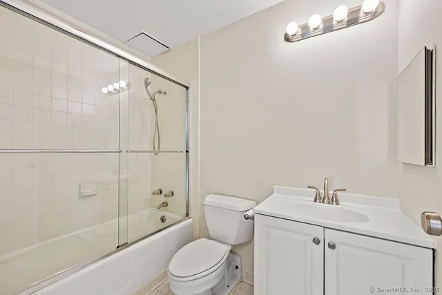 $4,000 | 100 Seaview Avenue, Unit 4H, Norwalk, CT 06855