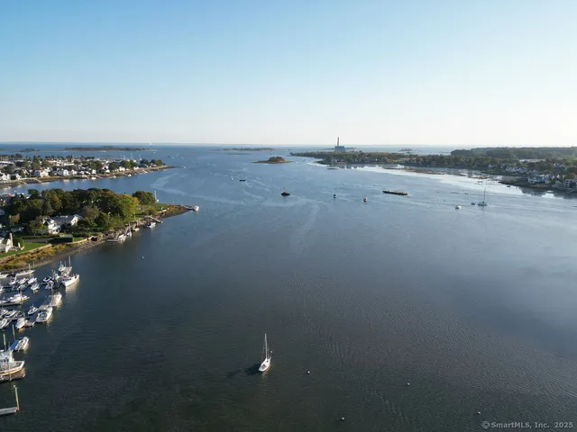 $4,000 | 100 Seaview Avenue, Unit 4H, Norwalk, CT 06855