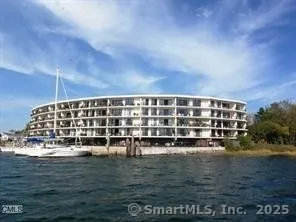 $4,000 | 100 Seaview Avenue, Unit 4H, Norwalk, CT 06855