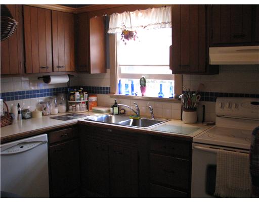 196 Ashaway Road Hopkinton, RI 02804 - Photo 3 of 17 Kitchen.