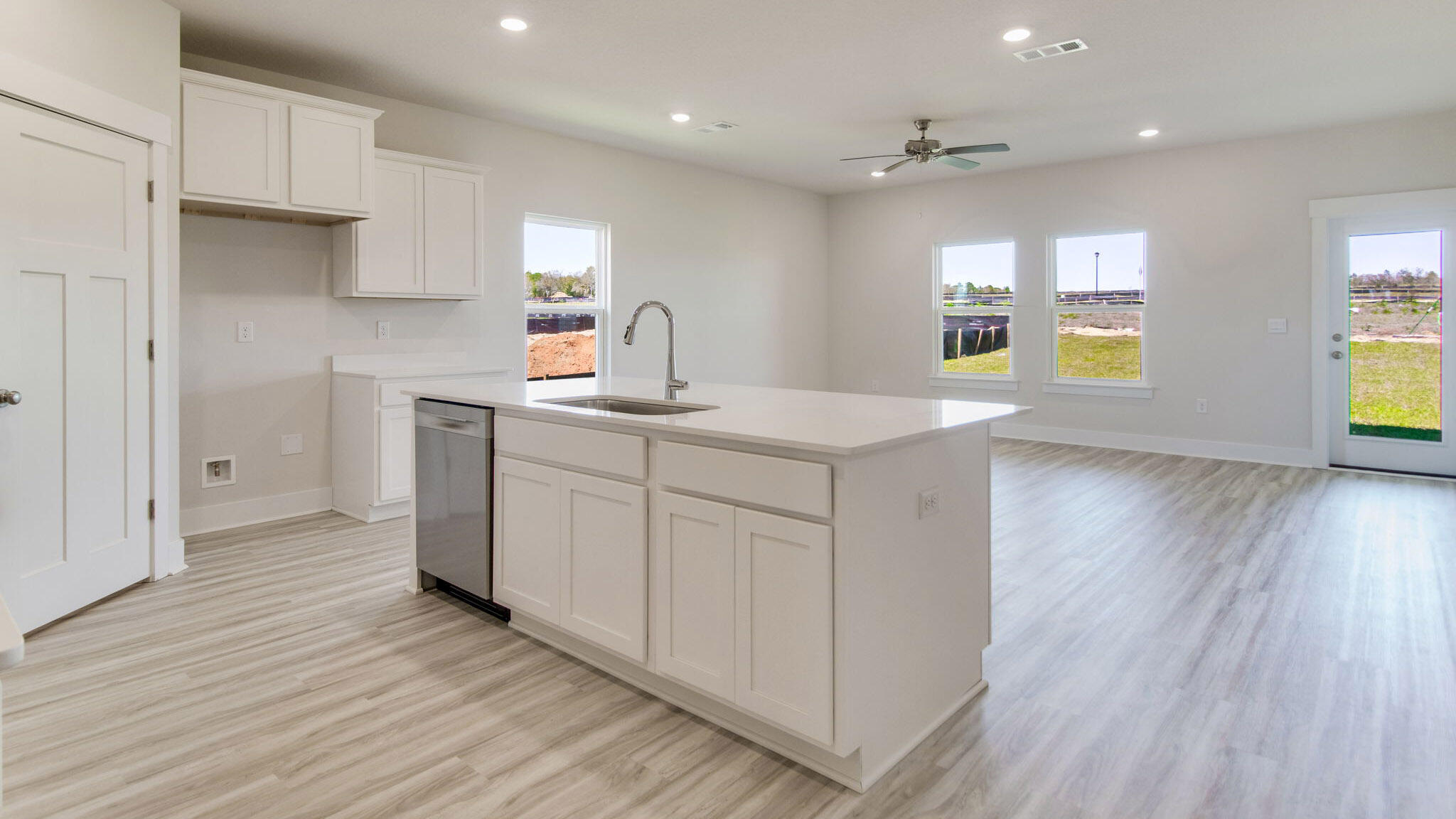 4417 Marine Loop Crestview, FL 32539 - Photo 5 of 42 Ozark Model Photo