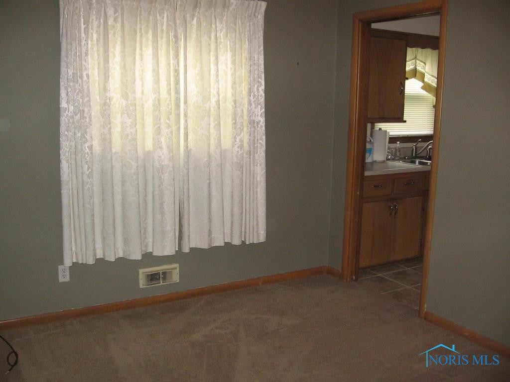 1542 Gilbert Road Toledo, OH 43614 - Photo 12 of 18 Gallery Image 12