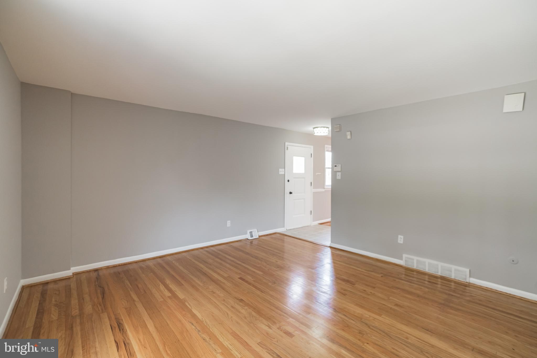 751 Hill Road Philadelphia, PA 19128 - Photo 3 of 30 Gallery Image 3