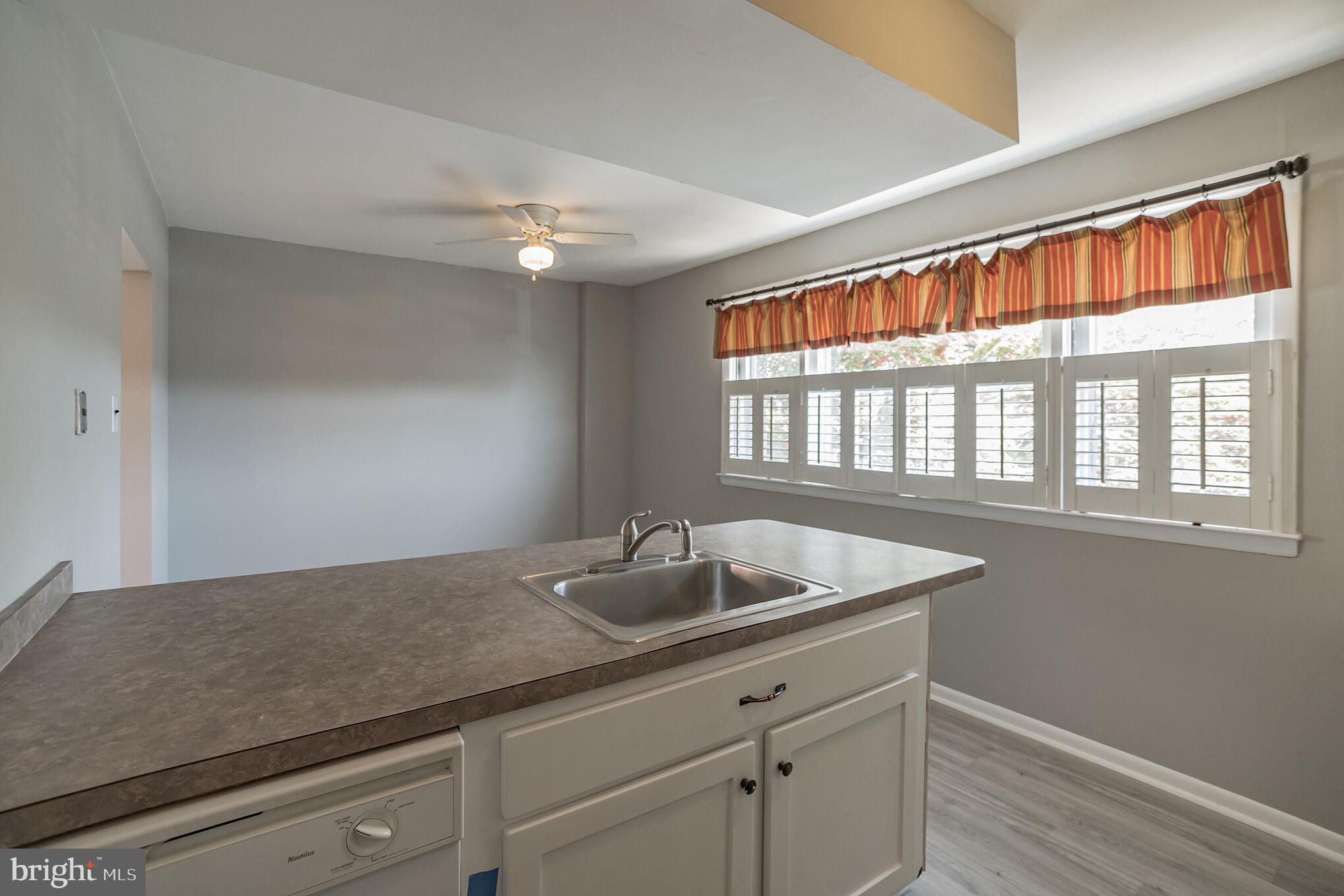 751 Hill Road Philadelphia, PA 19128 - Photo 10 of 30 Gallery Image 10