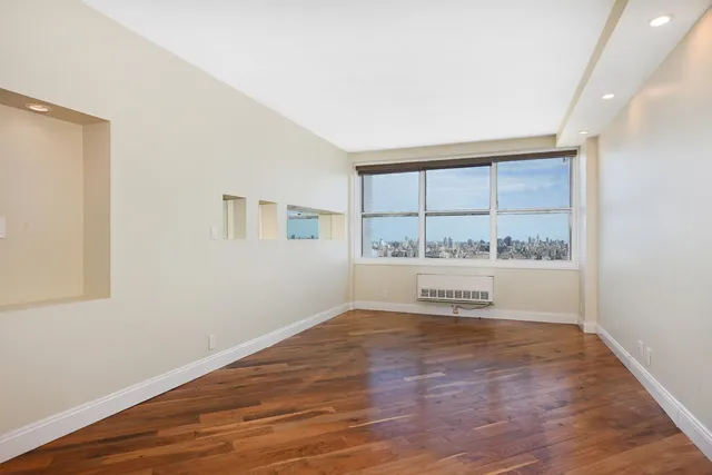 $999,999 | 7002 Boulevard East, Unit 43B, Guttenberg, NJ 07093