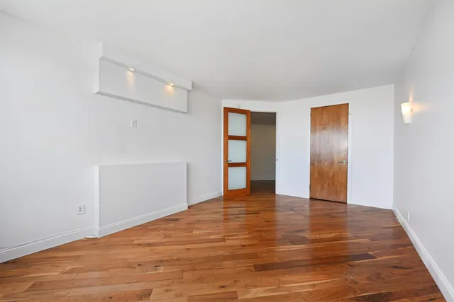 $999,999 | 7002 Boulevard East, Unit 43B, Guttenberg, NJ 07093