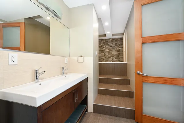 $999,999 | 7002 Boulevard East, Unit 43B, Guttenberg, NJ 07093