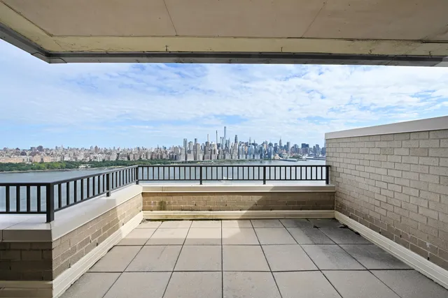 $999,999 | 7002 Boulevard East, Unit 43B, Guttenberg, NJ 07093