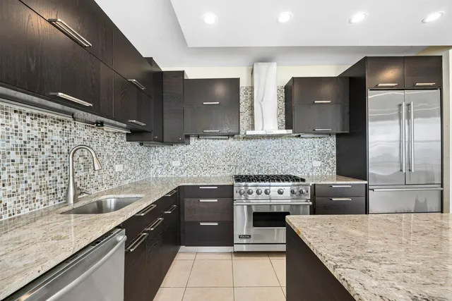 $999,999 | 7002 Boulevard East, Unit 43B, Guttenberg, NJ 07093