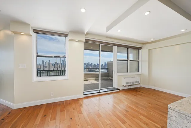 $999,999 | 7002 Boulevard East, Unit 43B, Guttenberg, NJ 07093