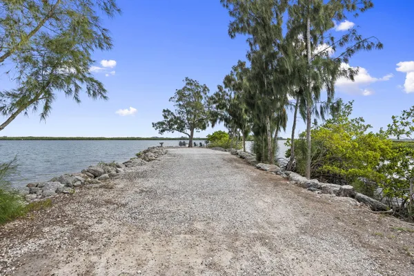 $1,499,000 | 3576 Lucia Drive, Vero Beach, FL 32967