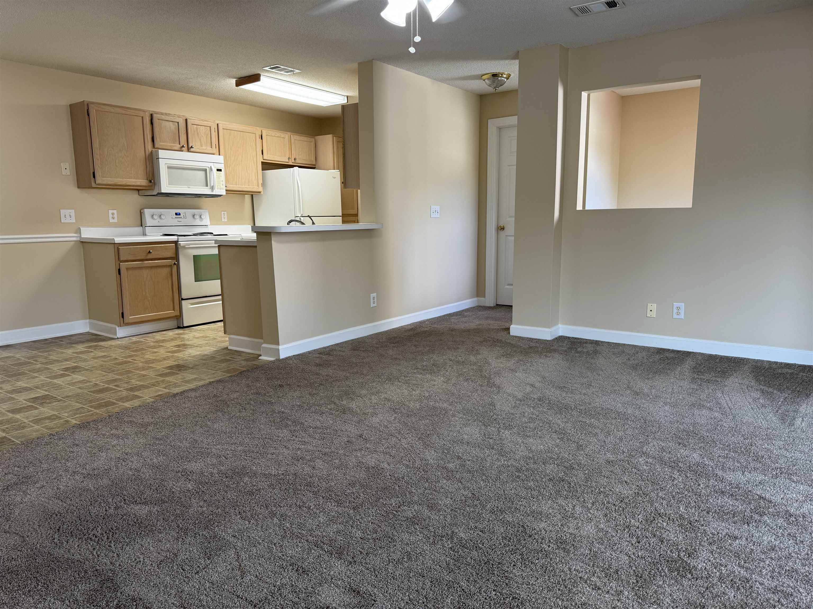 4375 Crepe Myrtle Court, Unit E Murrells Inlet, SC 29576 - Photo 5 of 46