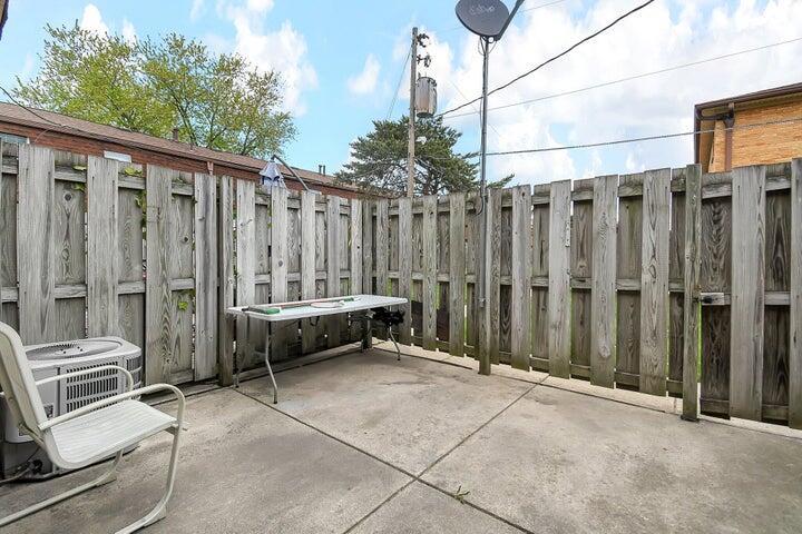 5690 Beechcroft Road, Unit B Columbus, OH 43229 - Photo 18 of 20 patio