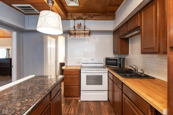 $399,900 | 929 Franklin Street, Columbus, IN 47201