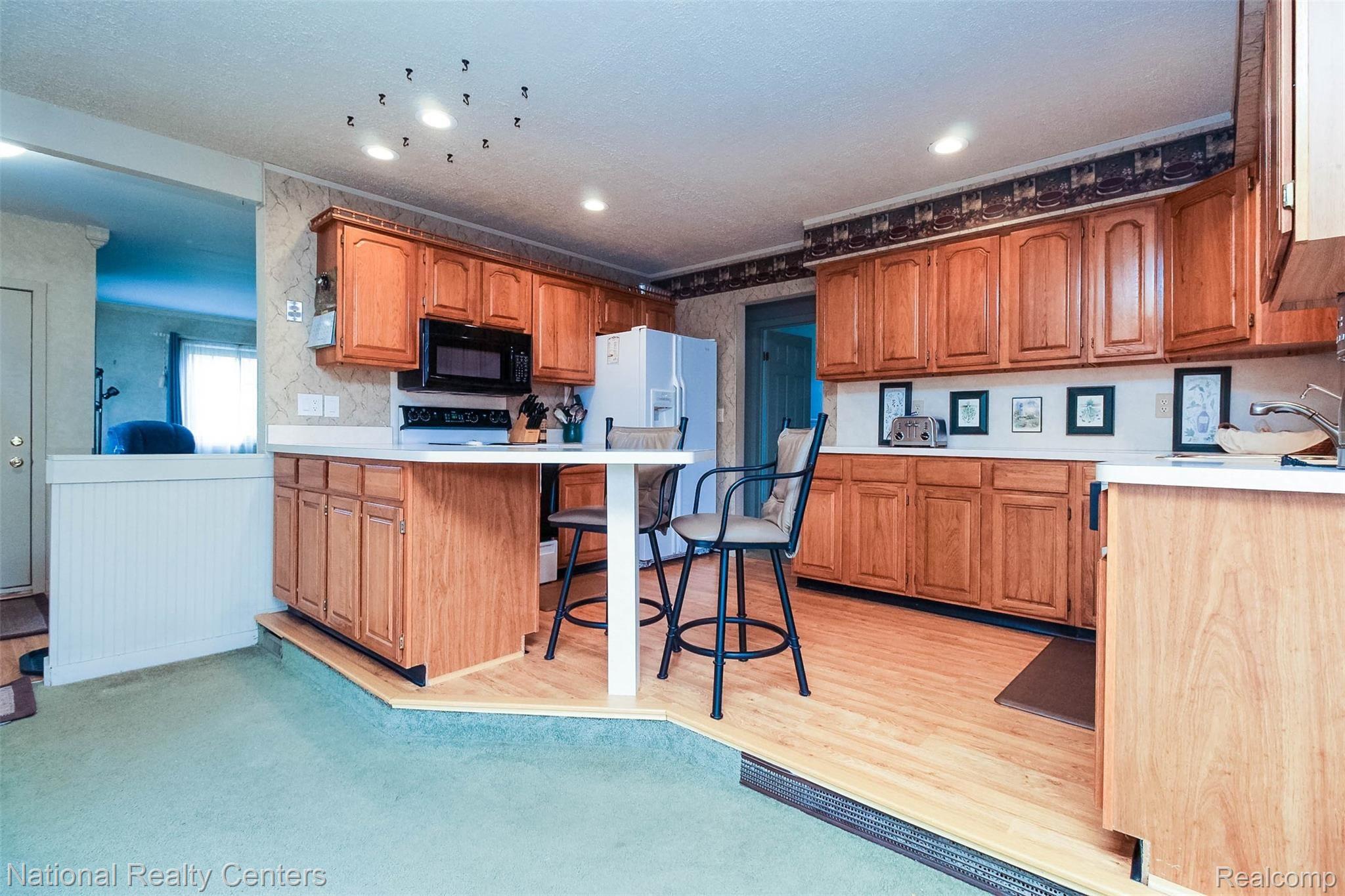 25684 Beck Road Novi, MI 48374 - Photo 11 of 36 11.jpg