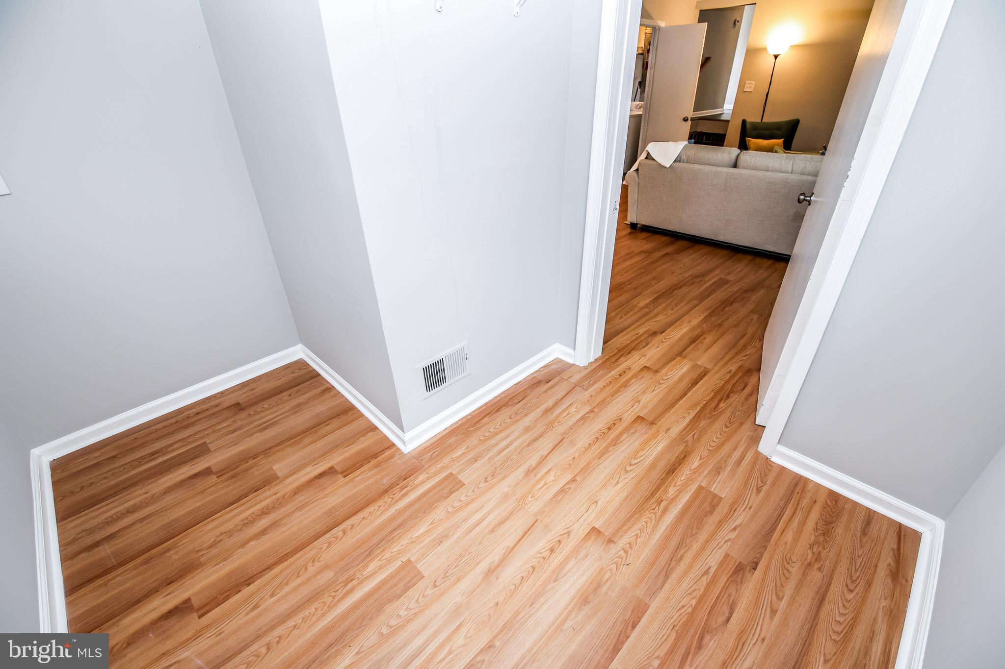 17713 Queen Anne Road Upper Marlboro, MD 20774 - Photo 18 of 35 Foyer