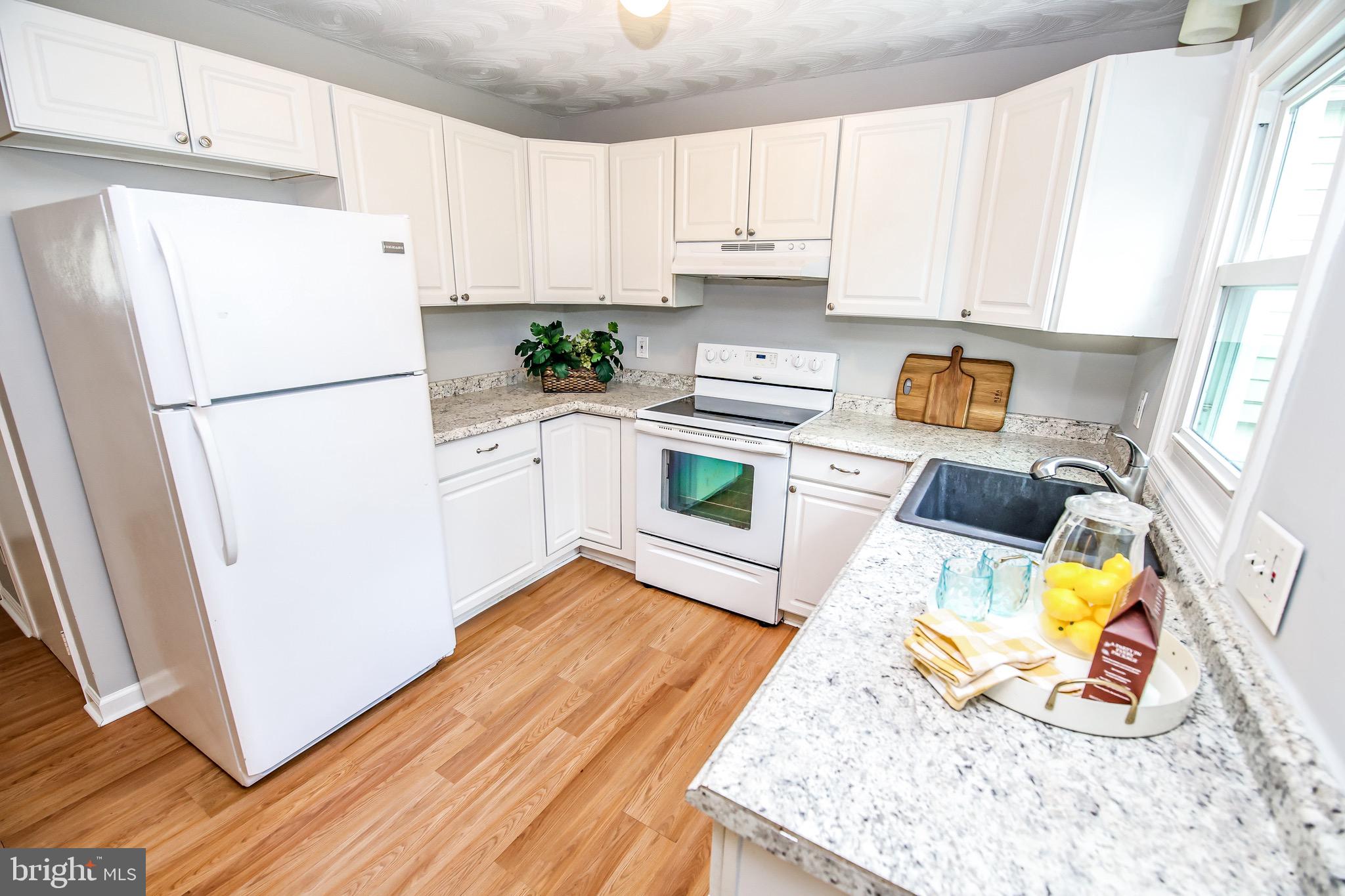 17713 Queen Anne Road Upper Marlboro, MD 20774 - Photo 7 of 35 Kitchen