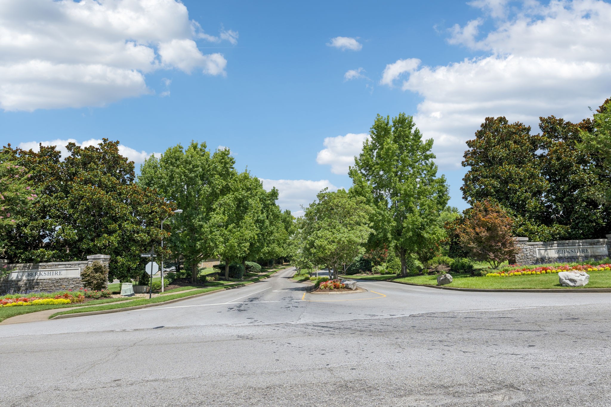 5807 Roxbury Drive Murfreesboro, TN 37128 - Photo 82 of 99 a view of a swimming pool with a yard