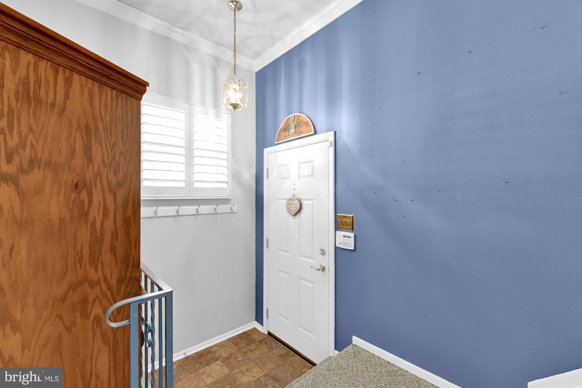 1812 Jackson Road Baltimore, MD 21222 - Photo 3 of 29 Foyer