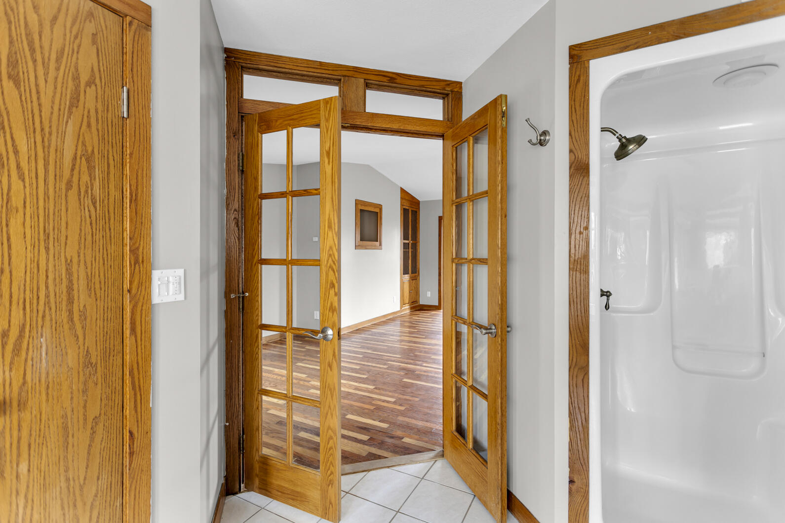 7805 Jefferson Road Brooklyn, MI 49230 - Photo 27 of 65 French Doors - Primary Bath