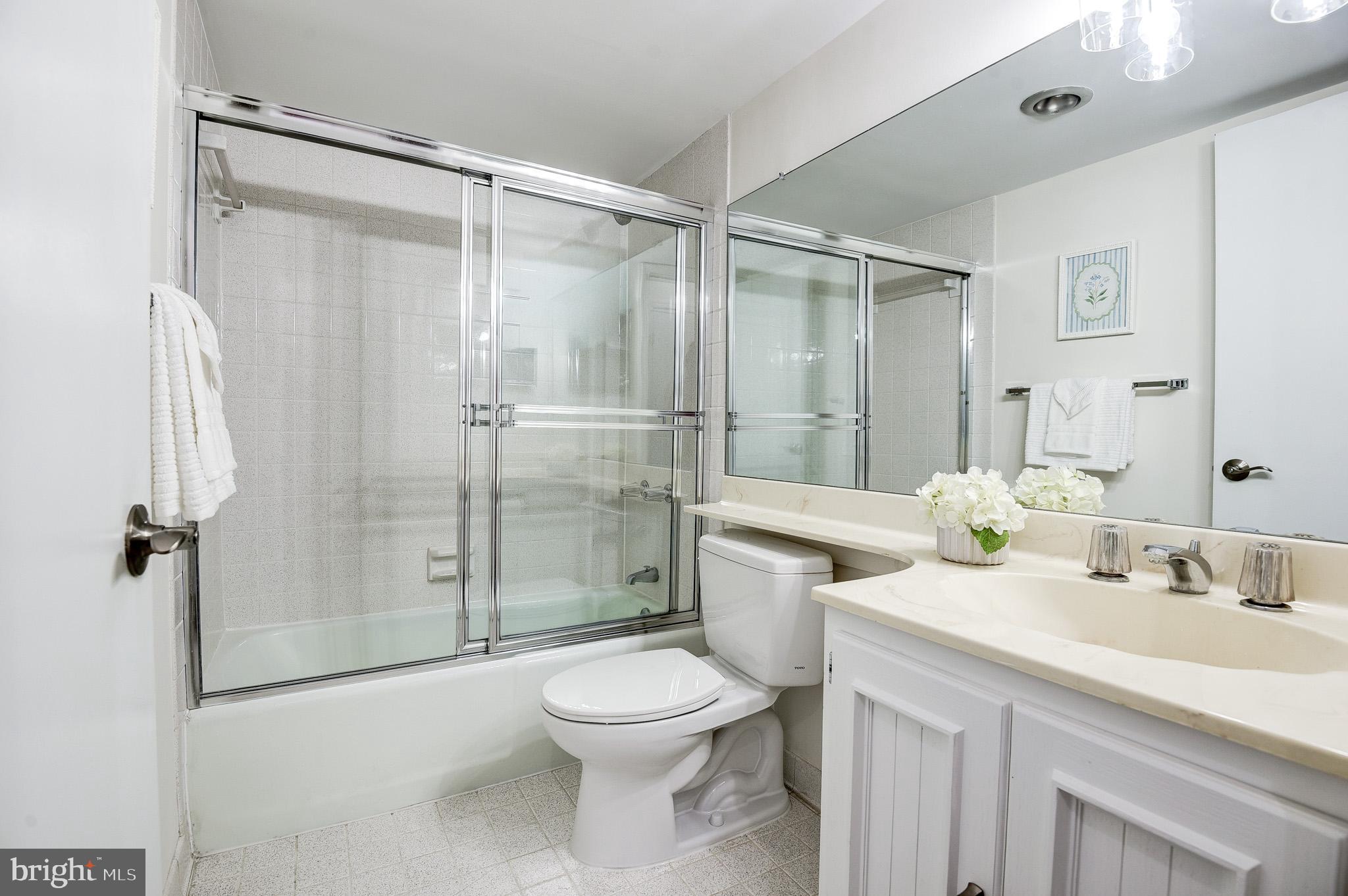 1101 South Arlington Ridge Road, Unit 208 Arlington, VA 22202 - Photo 21 of 39