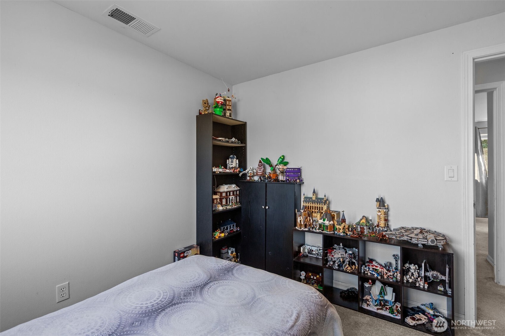 20911 Ronning Road Arlington, WA 98223 - Photo 26 of 40 a bedroom with a bed and a window