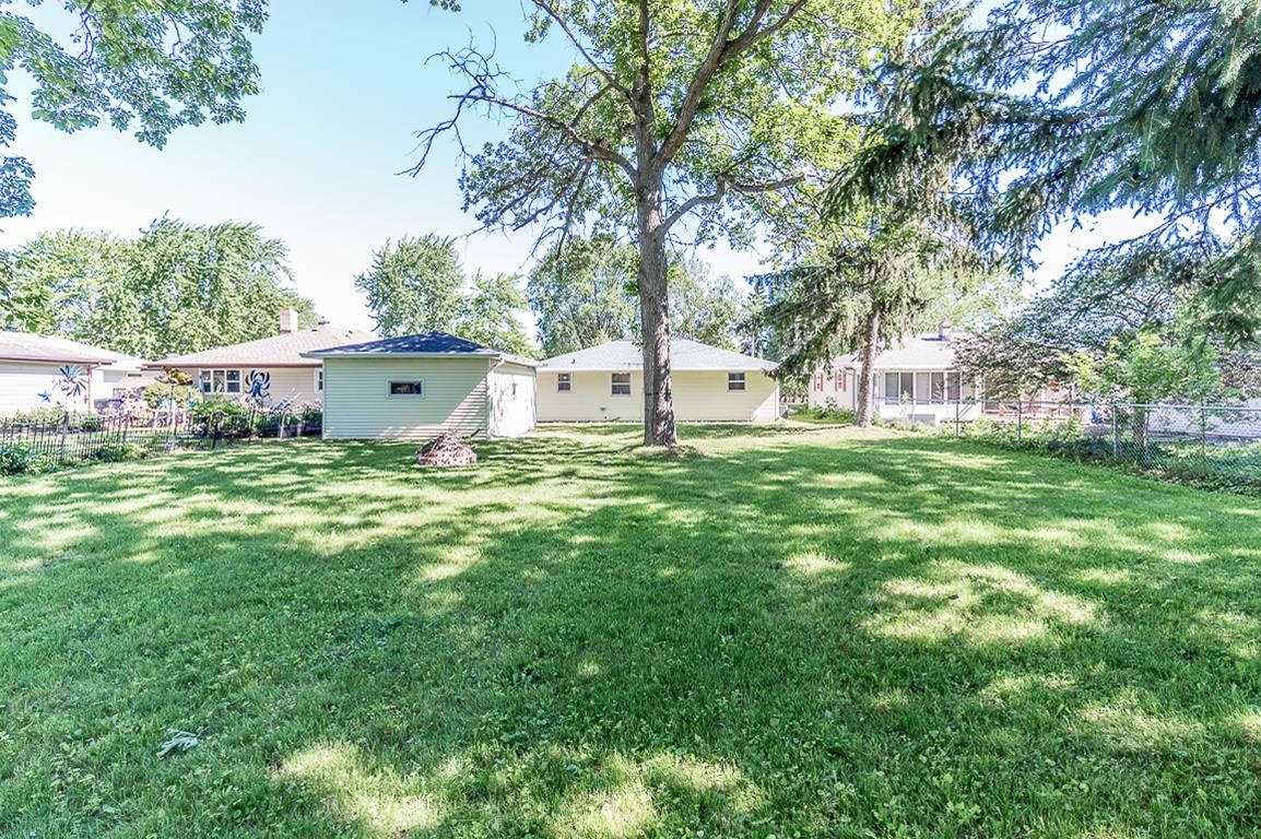 527 East Wilson Avenue Appleton, WI 54915 - Photo 33 of 35