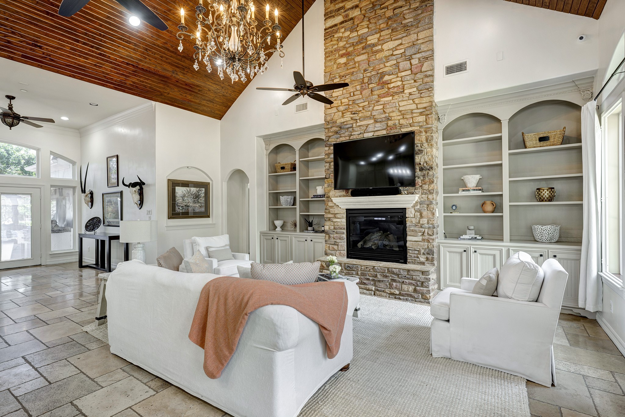 1324 Bingle Road Spring Valley Village, TX 77055 - Photo 4 of 22