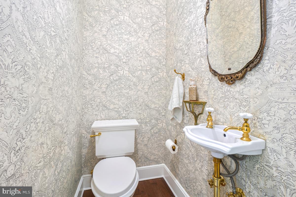 2021 Klingle Road Northwest Washington, DC 20010 - Photo 29 of 52 Gallery Image 29
