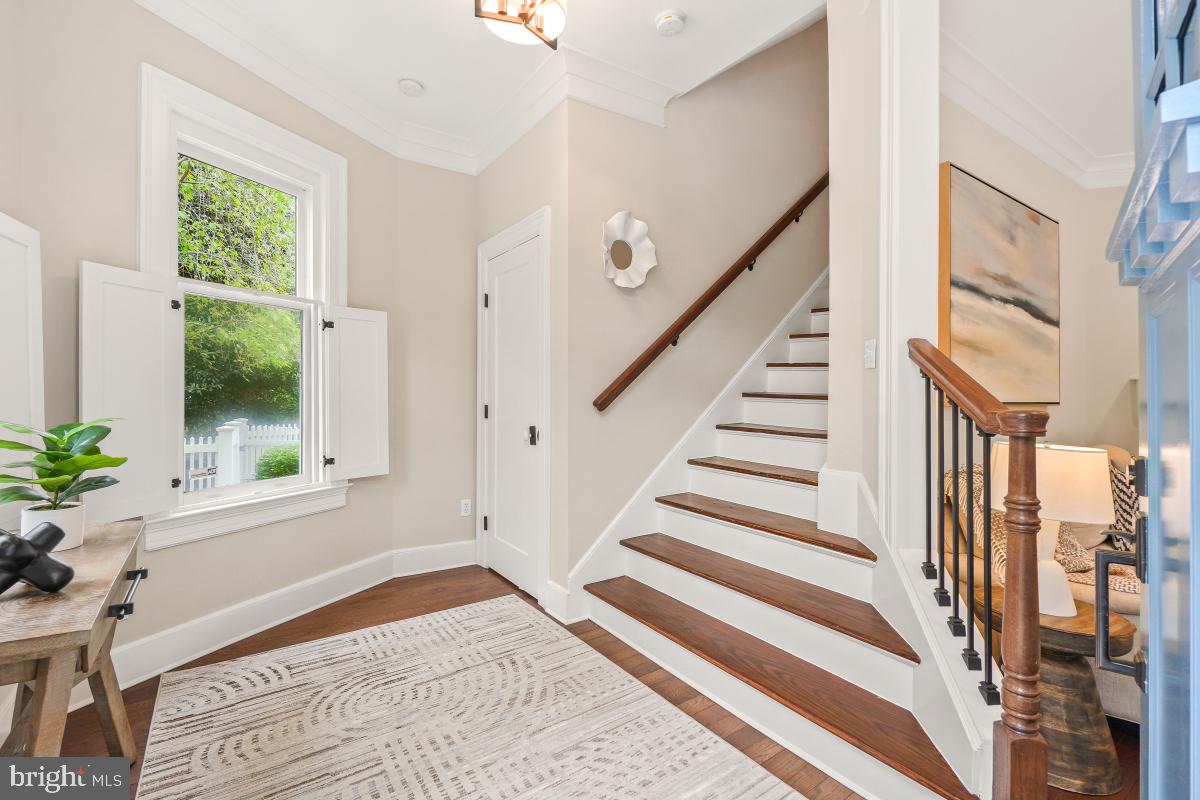 2021 Klingle Road Northwest Washington, DC 20010 - Photo 10 of 52 Gallery Image 10