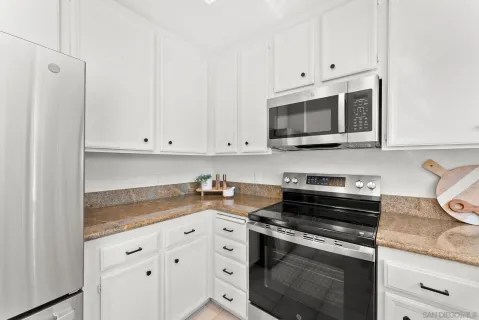 $769,900 | 3118 Vista Grande, Carlsbad, CA 92009