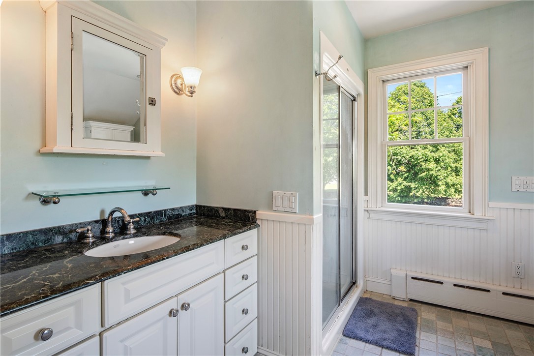 201 Paradise Avenue Middletown, RI 02842 - Photo 22 of 48