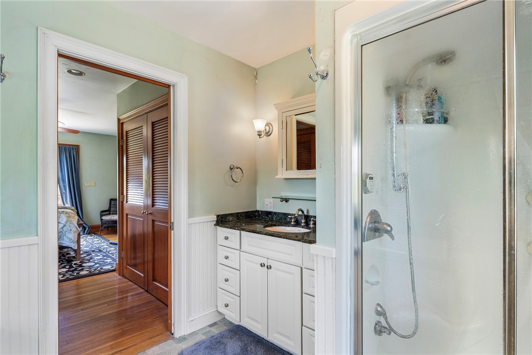 201 Paradise Avenue Middletown, RI 02842 - Photo 24 of 48