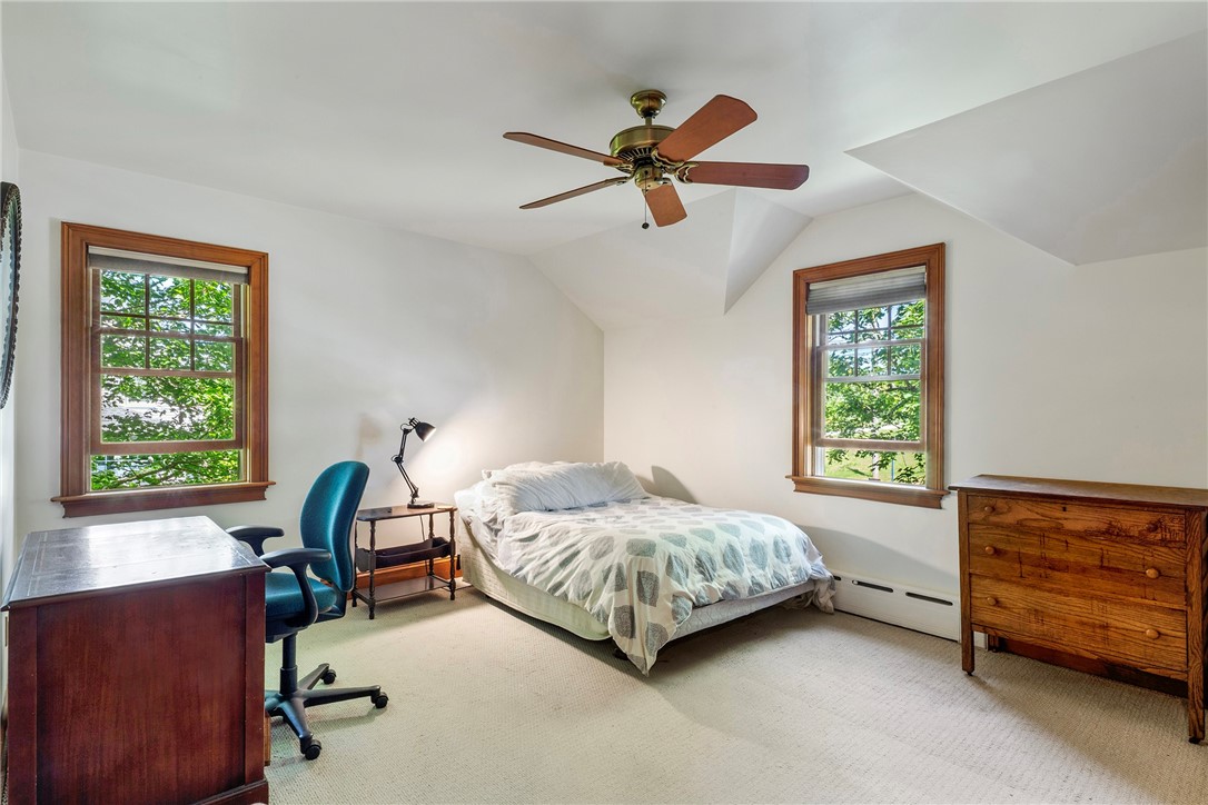 201 Paradise Avenue Middletown, RI 02842 - Photo 27 of 48