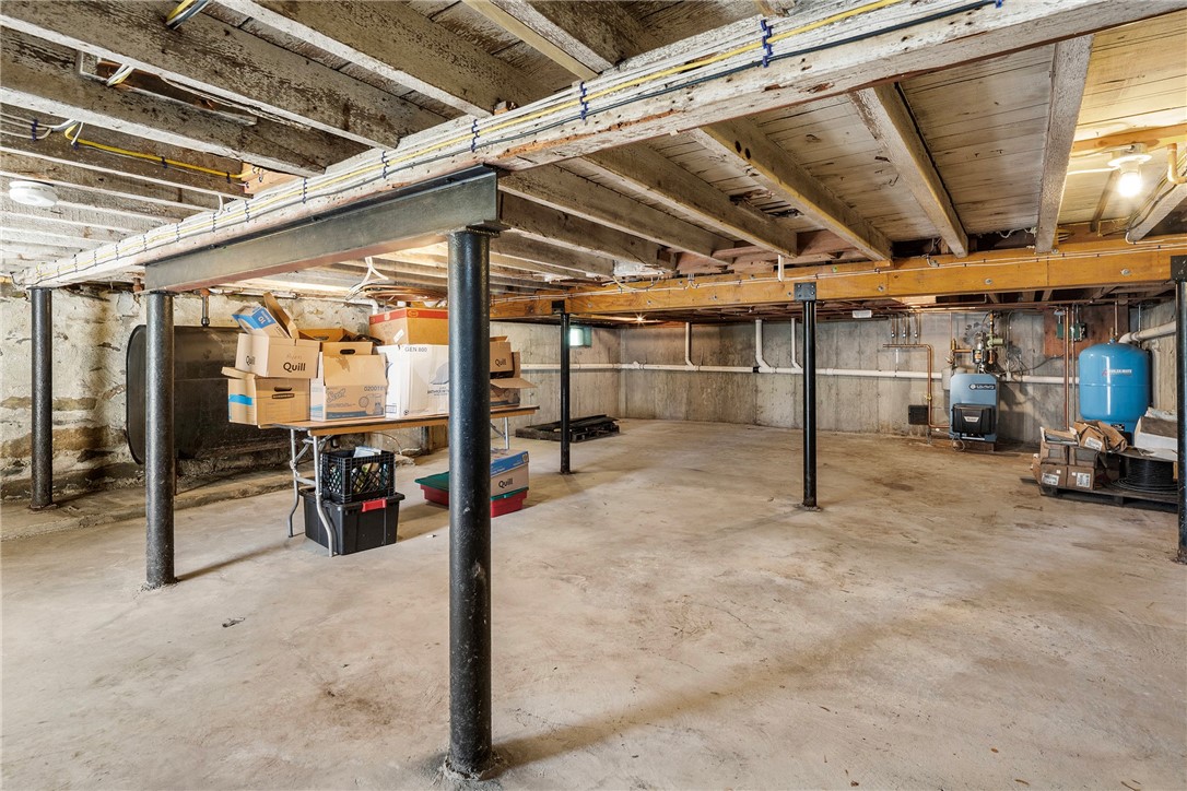 201 Paradise Avenue Middletown, RI 02842 - Photo 29 of 48